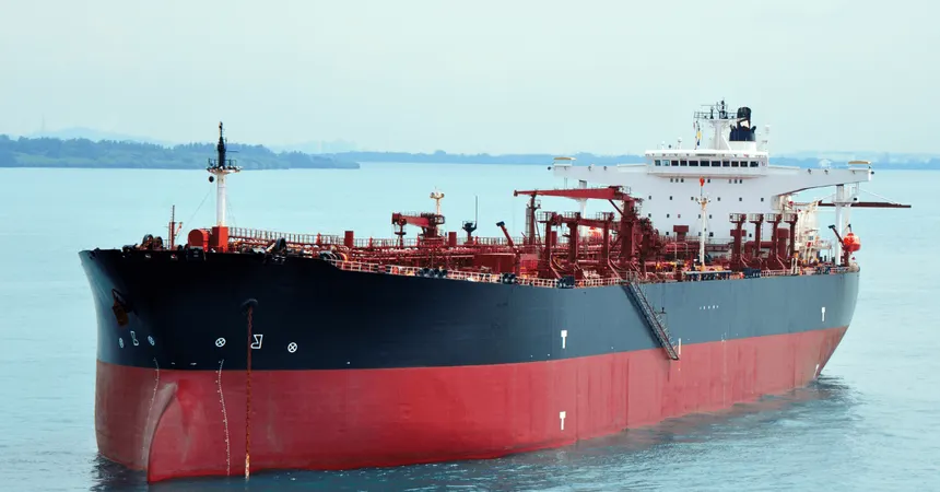 VLCC (Very Large Crude Carrier)